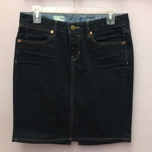 Gap dark denim skirt